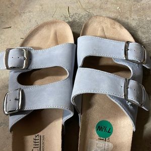 Cliff light blue new